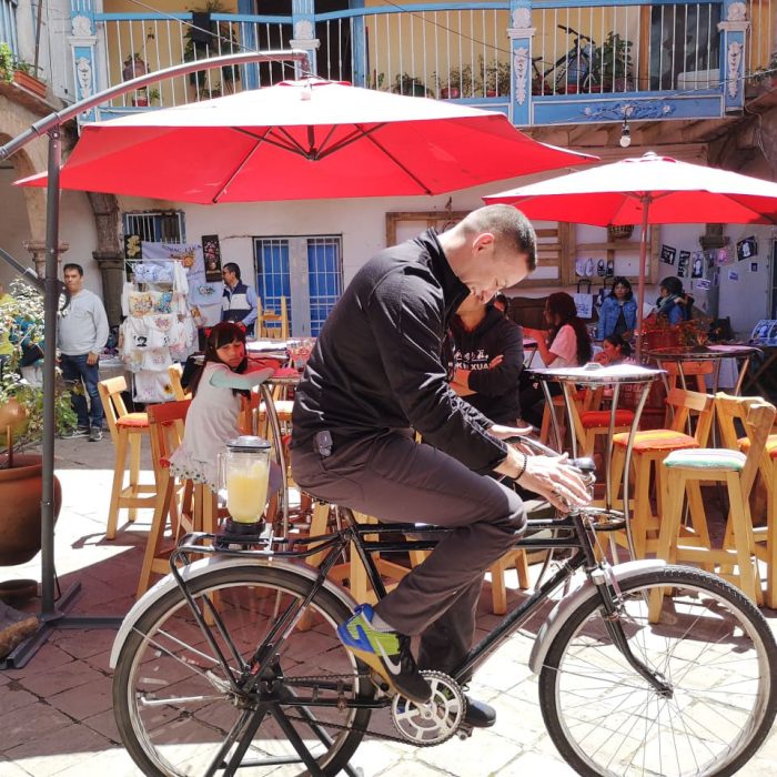 TOUR EN BICICLETA POR LA CIUDAD DE CUSCO CON CLASE DE PISCO SOUR-1